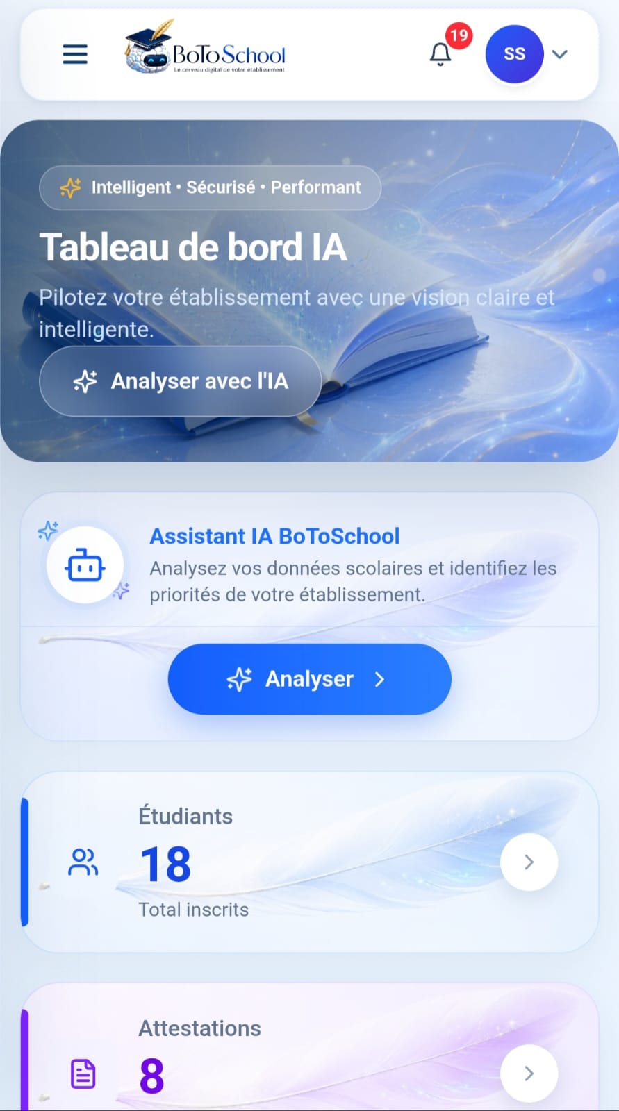 Portail parent mobile — communication école-parents via BotoSchool